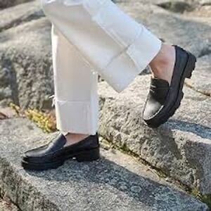 b.ø.c. Black Leather Lug Sole Penny Loafers | Size 8M | Chunky Platform